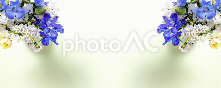 主にブルーとホワイトカラーの花束素材 花,青,デルフィニウムの写真素材