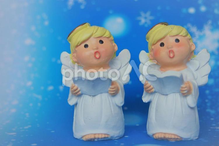 クリスマスに歌う天使たち 天使,聖歌隊,讃美歌の写真素材