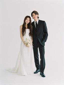 ウェディング前撮りの爽やかな笑顔 ウェディング前撮りの爽やかな笑顔の写真