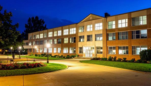 夜の学校 夜の学校の写真