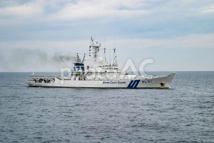 航行する海上保安庁の巡視船 海上保安庁,海保,巡視船の写真素材