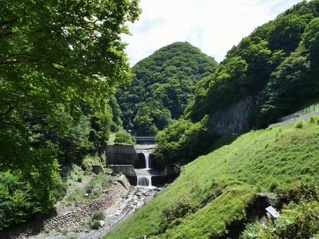 鋸岳登山道 砂防ダム 鋸岳登山道 砂防ダム 鋸岳,北杜市,南アルプスの写真素材