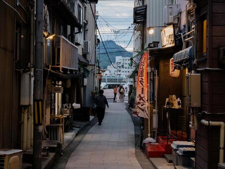 尾道商店街 商店街,尾道市,軒先の写真素材