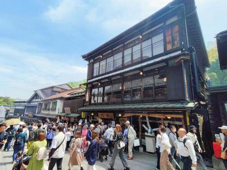成田山新勝寺の表参道の賑わい 成田山新勝寺の表参道の賑わい 成田山,新勝寺,表参道の写真素材