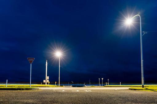 深夜の一時停止 深夜の一時停止 交通,標識,止まれの写真素材
