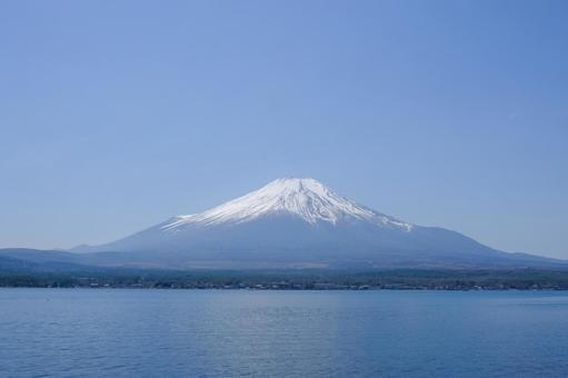 山中湖から見た富士山 山中湖から見た富士山 富士山,山梨県,山中湖の写真素材
