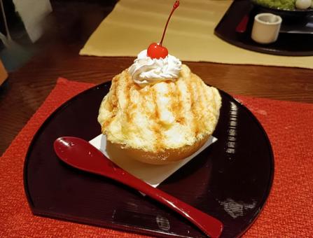 プリン味のかき氷 かき氷,氷菓,夏の写真素材