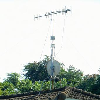【風景写真】テレビ受信アンテナ 【風景写真】テレビ受信アンテナ アンテナ,uhfアンテナ,テレビの写真素材