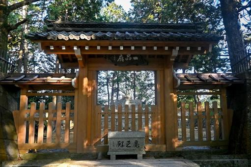 滋賀・近江八幡 安土城 二の丸跡の信長廟 滋賀・近江八幡 安土城 二の丸跡の信長廟の写真