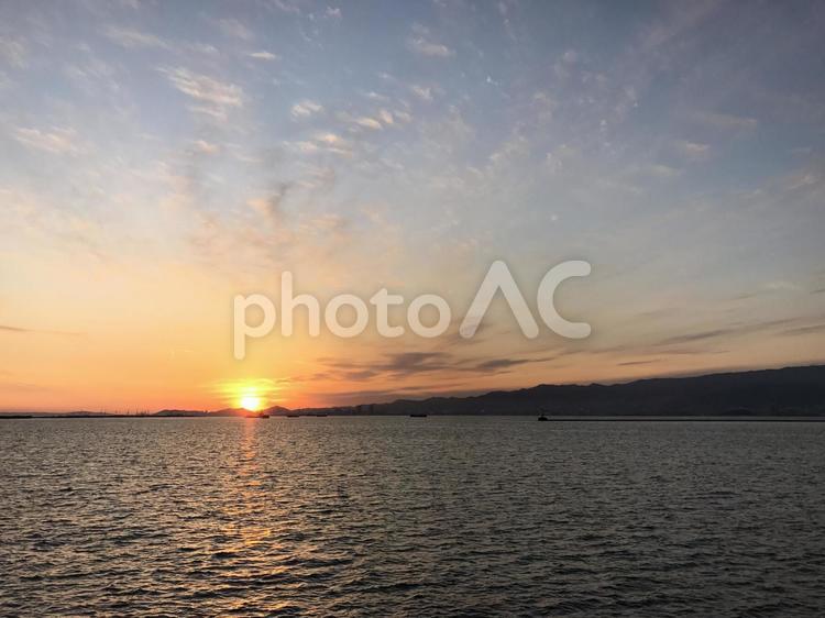 夕日と海 たそがれ,サンセット,トワイライトの写真素材