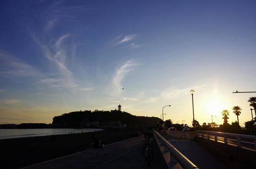 江の島の夕景 江の島の夕景 江の島,海,東浜の写真素材
