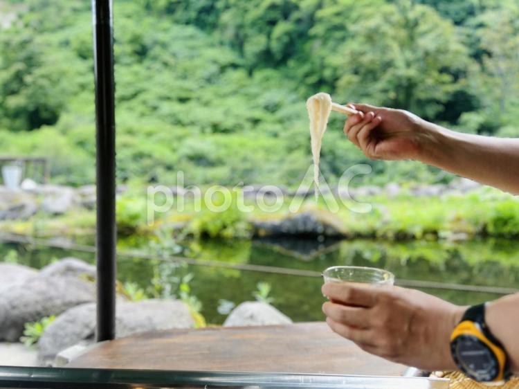苗名滝　流しそうめん 苗名滝,流しそうめん,そうめんの写真素材