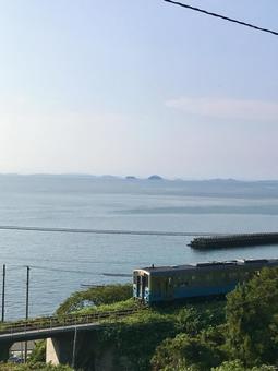 海辺のローカル線 海辺のローカル線の写真