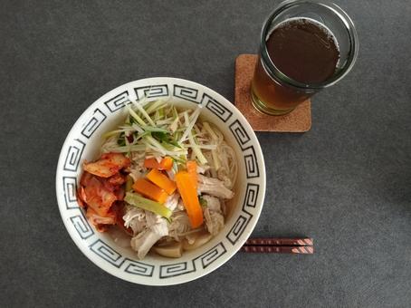 鶏肉麺 鶏肉麺の写真