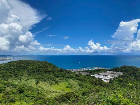 沖縄の山と海 沖縄の山と海 海,青い,山の写真素材