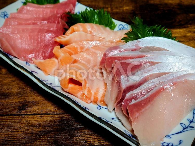 刺し身　ぶり　まぐろ　サーモン お造り,刺し身,魚の写真素材