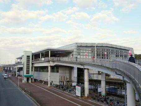 Photo, expo memorial park station, osaka monorail main line, osaka monorail saito line, 