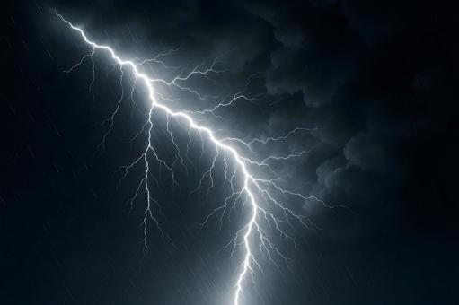 豪雨の稲妻閃光 豪雨の稲妻閃光の写真