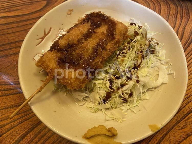 串カツとキャベツとからし 串カツ,キャベツ,からしの写真素材