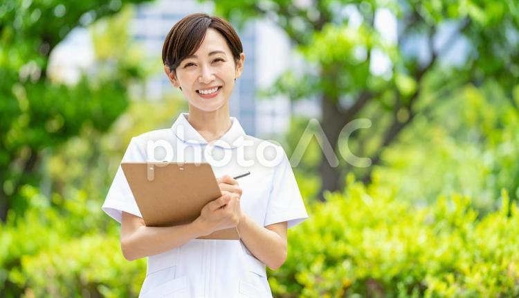 保健師イメージ　白衣を着た女性 保健師,白衣,ナースの写真素材