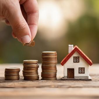 資産運用を考える人々に向けたコンセプトの写真