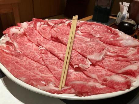 しゃぶしゃぶ用の霜降り牛肉スライス しゃぶしゃぶ用の霜降り牛肉スライス しゃぶしゃぶ,牛肉,霜降りの写真素材