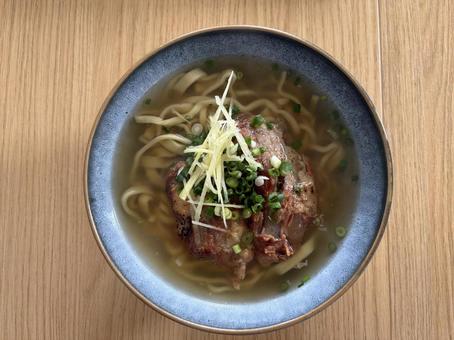 ソーキそば(沖縄そば) ソーキそば(沖縄そば)の写真