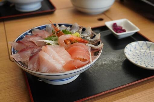 海鮮丼 海鮮丼,ご飯,どんぶりの写真素材