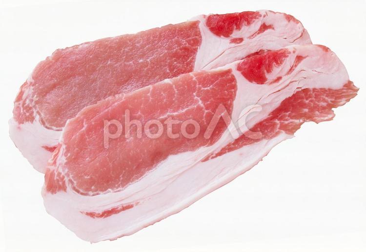 豚ロース（PSD切抜用パス付）中厚切り 豚ロース,豚肉,ロースの写真素材