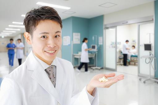薬と医療男性 医師,男性,白衣の写真素材