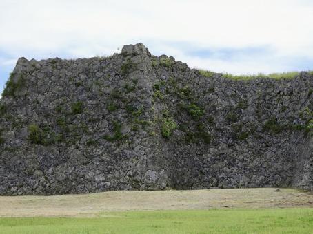 世界遺産中城城の湾曲した石積み 世界遺産中城城の湾曲した石積み 中城城,グスク,城跡の写真素材