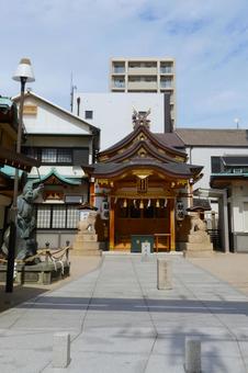 布施戎神社 参道・社・境内 えべっさん縦 布施戎神社 参道・社・境内 えべっさん縦 布施戎神社,えべっさん,境内の写真素材