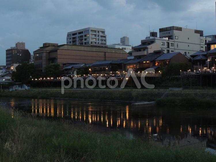 川床　イメージ　(Kamogawa/Kyoto) 川床,京都,鴨川の写真素材