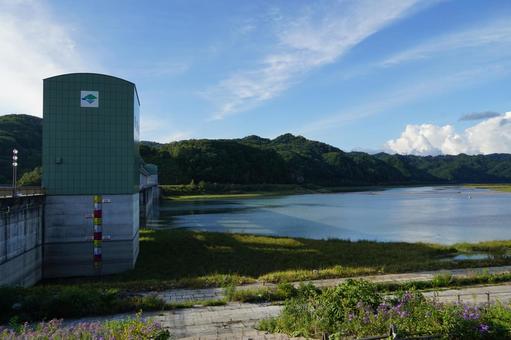 北海道平取町 二風谷ダムとダム湖 北海道平取町 二風谷ダムとダム湖 二風谷ダム,二風谷,アイヌの写真素材