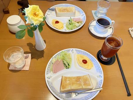 カフェのモーニングセット カフェのモーニングセットの写真