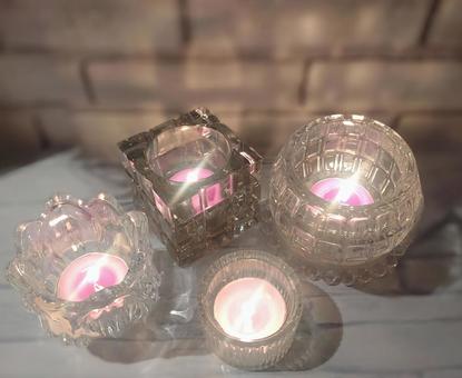 キラキラ輝くアロマキャンドル キャンドル,アロマキャンドル,キャンドルライトの写真素材