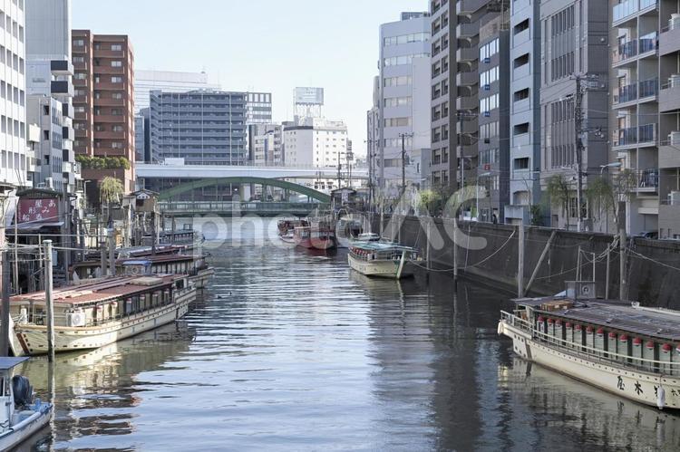浅草橋.江戸通りから見た景色 街並み,街並,町並の写真素材