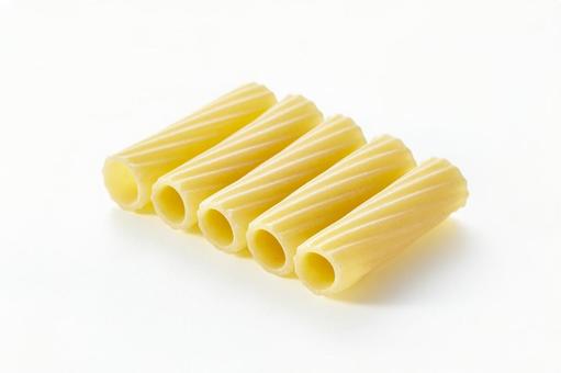 パスタ リガトーニ パスタ リガトーニの写真