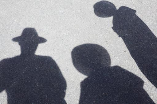 3人の影 3人の影の写真