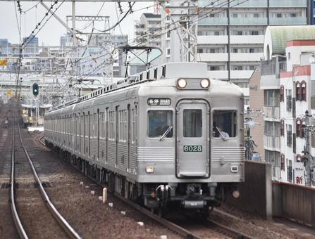 南海 銀6000系 新今宮にて 南海 銀6000系 新今宮にての写真