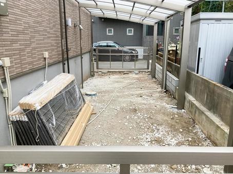 Carport installation work for a newly built detached house Carport installation work for a newly built detached house