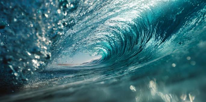 水中から見たダイナミックな波のうねり 水中から見たダイナミックな波のうねりの写真