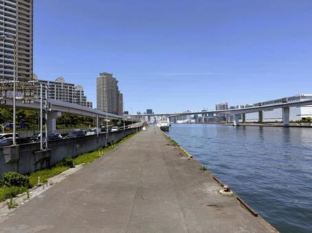 2025年春　昼間の東京江東区の風景 ベイエリア,ビル群,台場エリアの写真素材