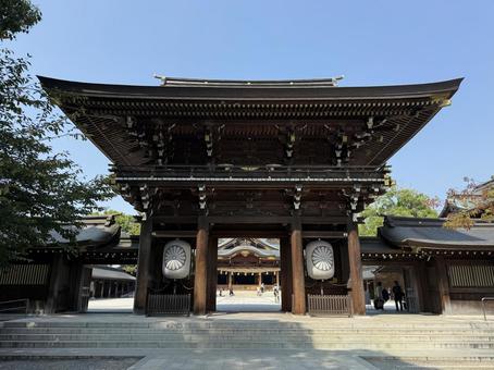 神門 寒川神社 神門 寒川神社の写真