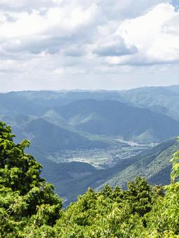 山間の集落 山間の集落の写真