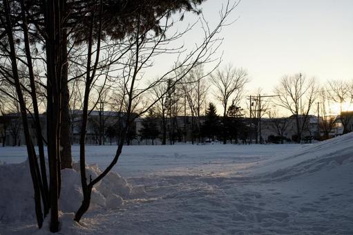 公園の夕暮れ 公園の夕暮れの写真