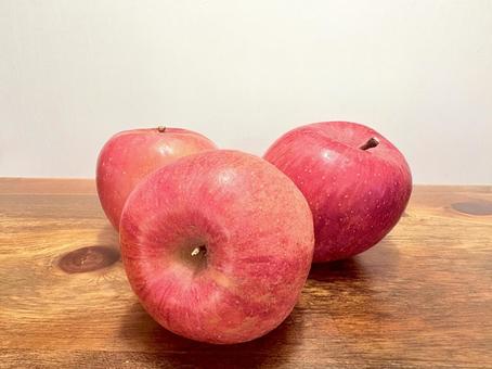 林檎たち 03 りんご,果物,秋の味覚の写真素材