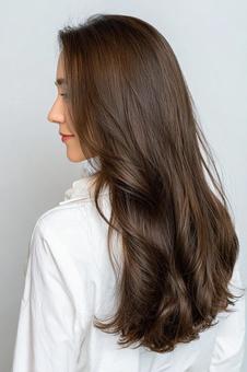 ヘアモデル 巻き髪ロングヘア ヘアモデル 巻き髪ロングヘアの写真