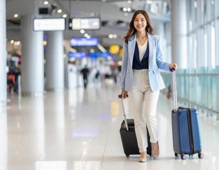エアポートの彼女・出張に向かう エアポートの彼女・出張に向かうの写真