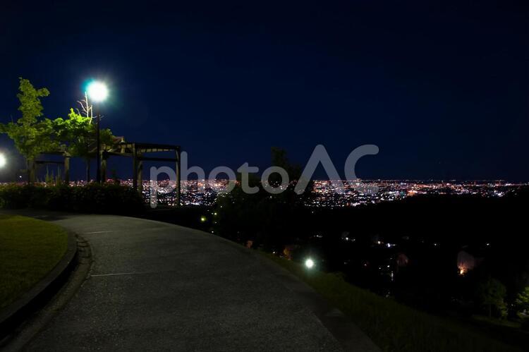 宝塚の夜景 ぼかし,交通機関,何人もありませんの写真素材